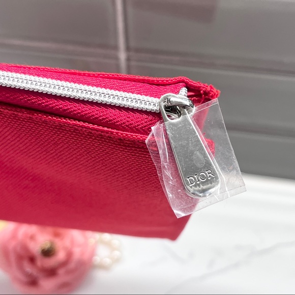 DIOR Beauty Red Canvas Makeup Bag. - Picture 5 of 5